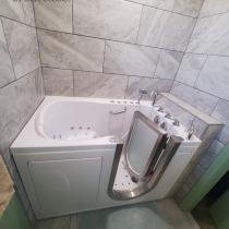 Installing A Walk In Tub Contractor