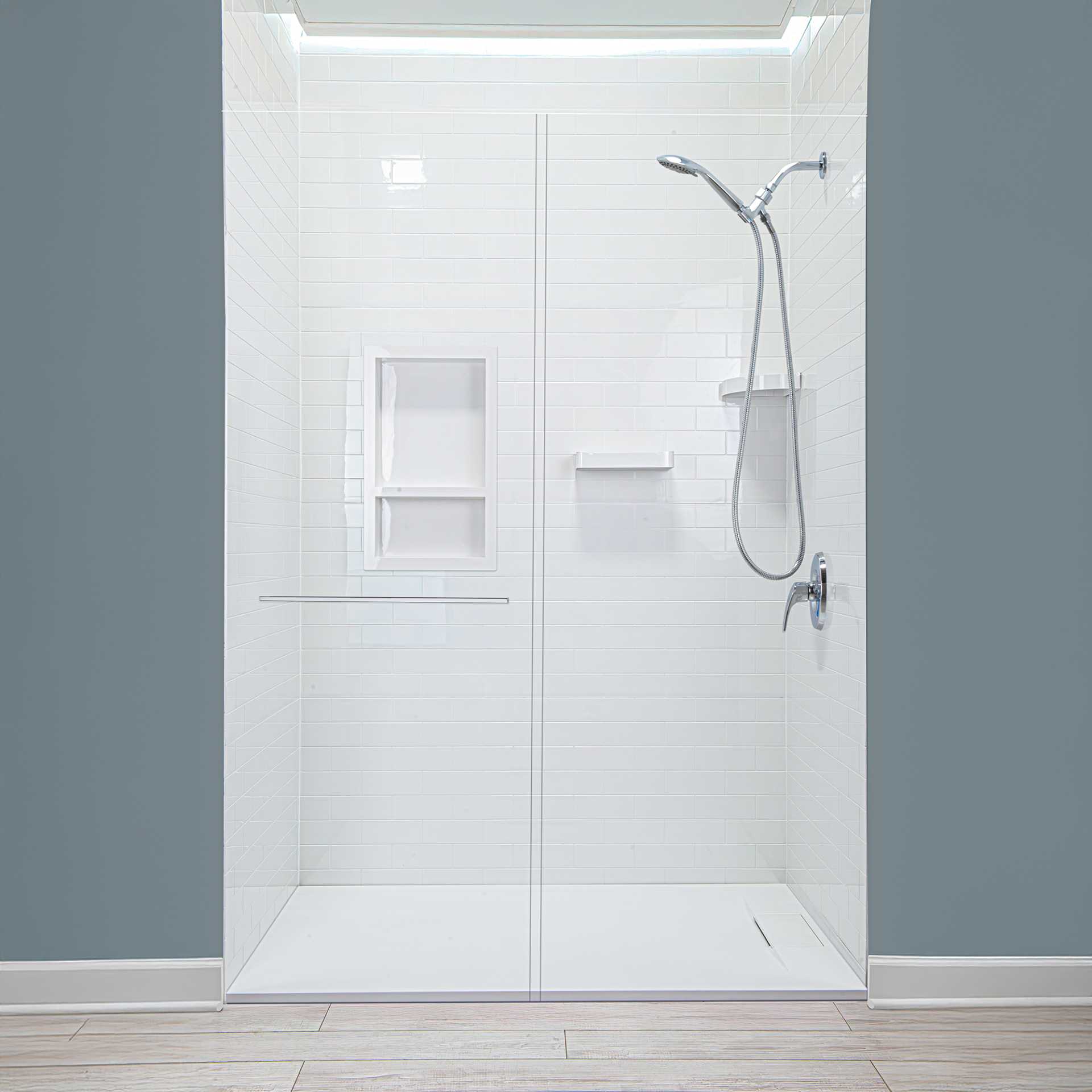 50% de descuento en el kit de 12 paneles de pared de ducha SMC de 36" x 60" x 96" - Shower Wall Panels 12 Piece niche acrylic shelf kit |